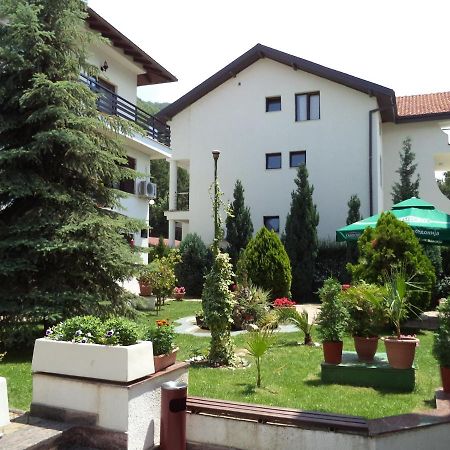 Hotel Dva Bisera Лагадін Екстер'єр фото