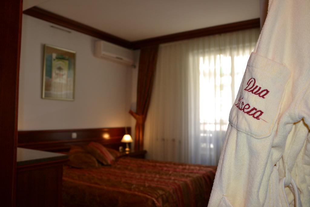 Hotel Dva Bisera Лагадін Екстер'єр фото