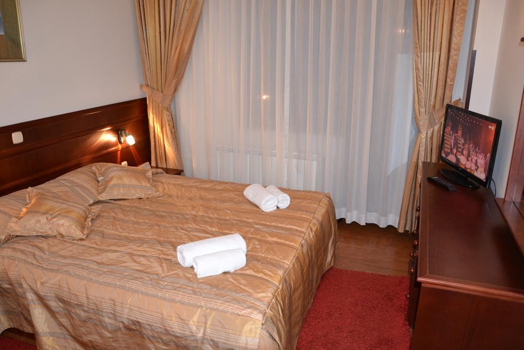 Hotel Dva Bisera Лагадін Екстер'єр фото