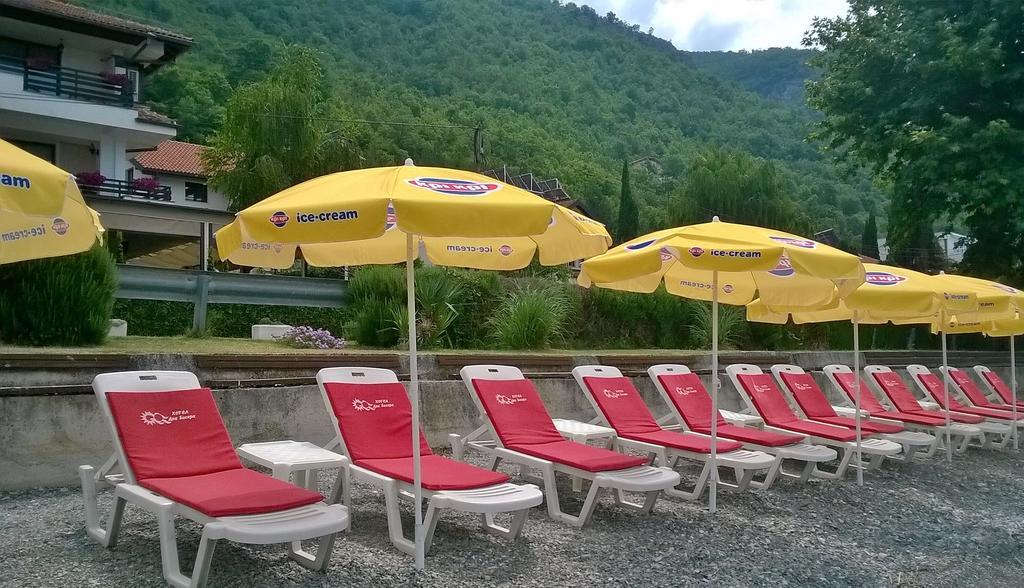 Hotel Dva Bisera Лагадін Екстер'єр фото
