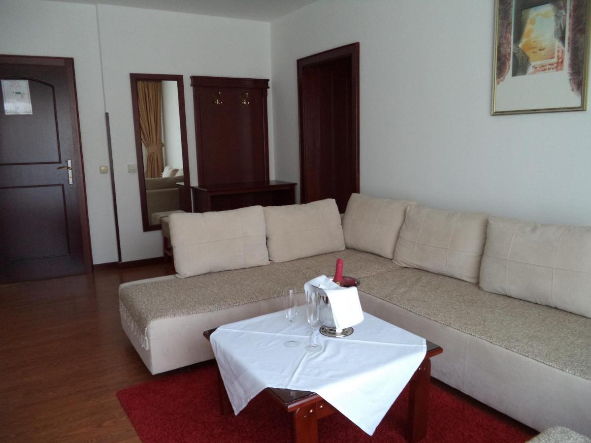 Hotel Dva Bisera Лагадін Номер фото
