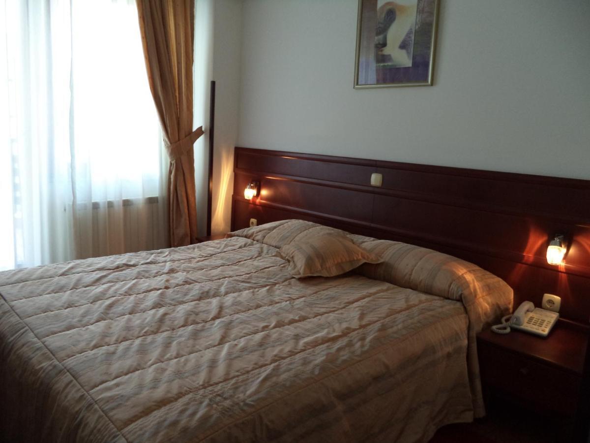 Hotel Dva Bisera Лагадін Номер фото